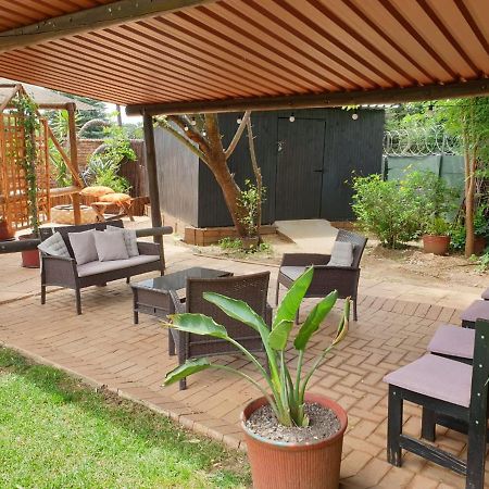 The Lazy Grape Guest Lodge & Spa Benoni Ngoại thất bức ảnh