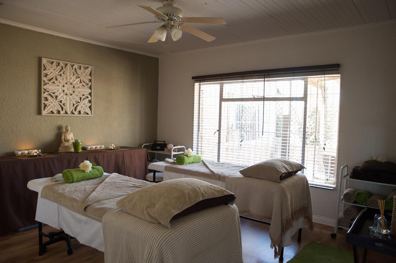 The Lazy Grape Guest Lodge & Spa Benoni Ngoại thất bức ảnh